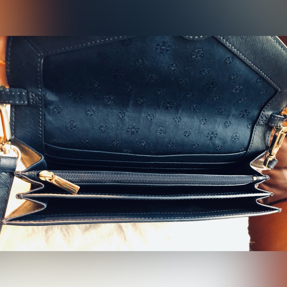 Tory Burch Navy Crossbody Bag - Picture 11 of 12